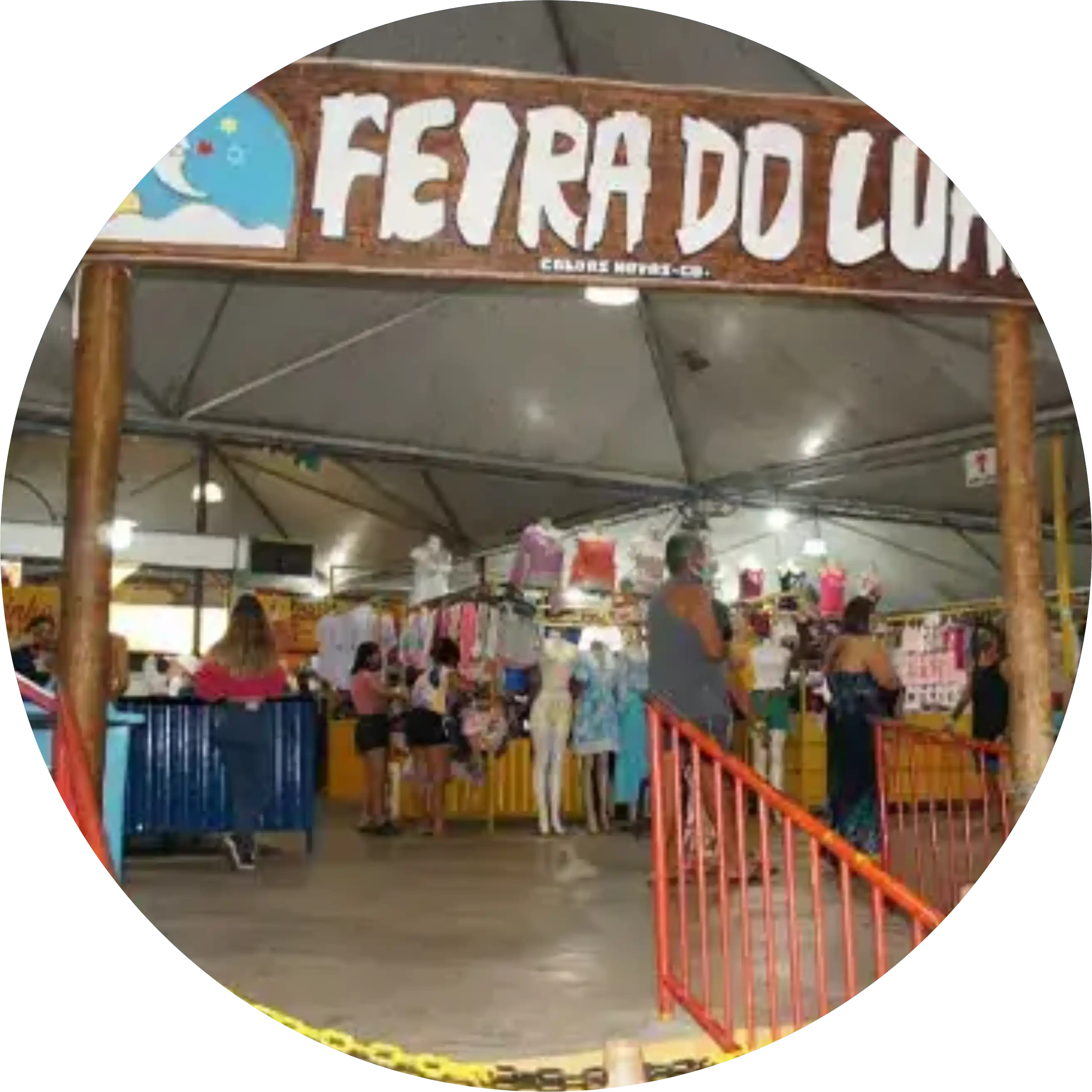 Feira do Luar, feira noturna próxima ao Everest Flat Service em Caldas Novas